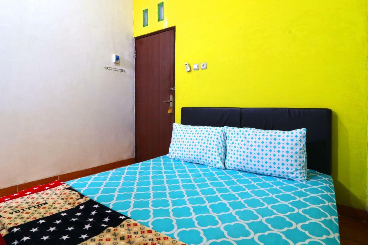 Semata Wayang Syariah Homestay Banjarbaru Esterno foto